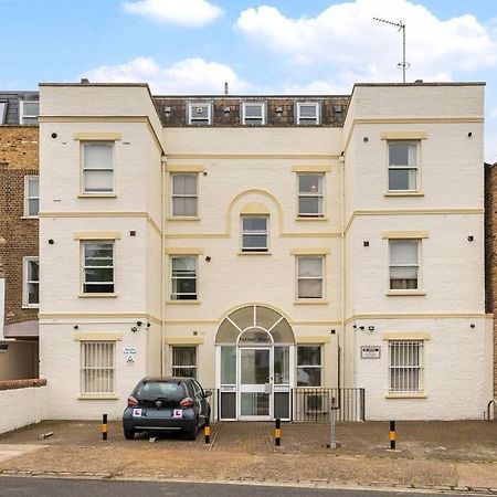 Cosy 2 Bed In Kensington Olympia Apartment Лондон Екстериор снимка