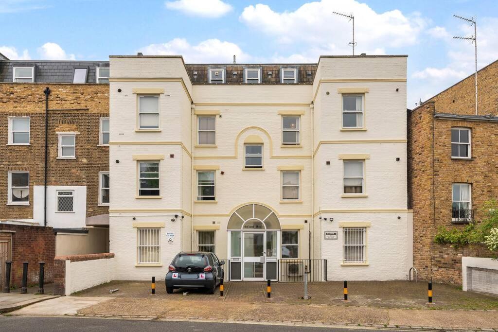 Cosy 2 Bed In Kensington Olympia Apartment Лондон Екстериор снимка